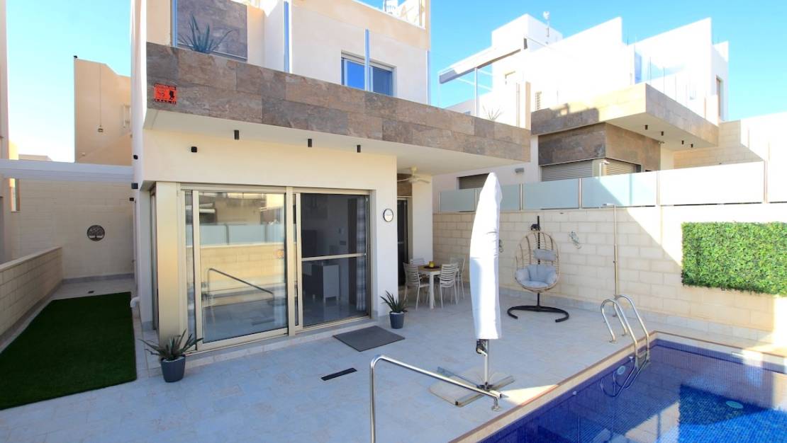 Sale - Villa - Orihuela - Villamartin