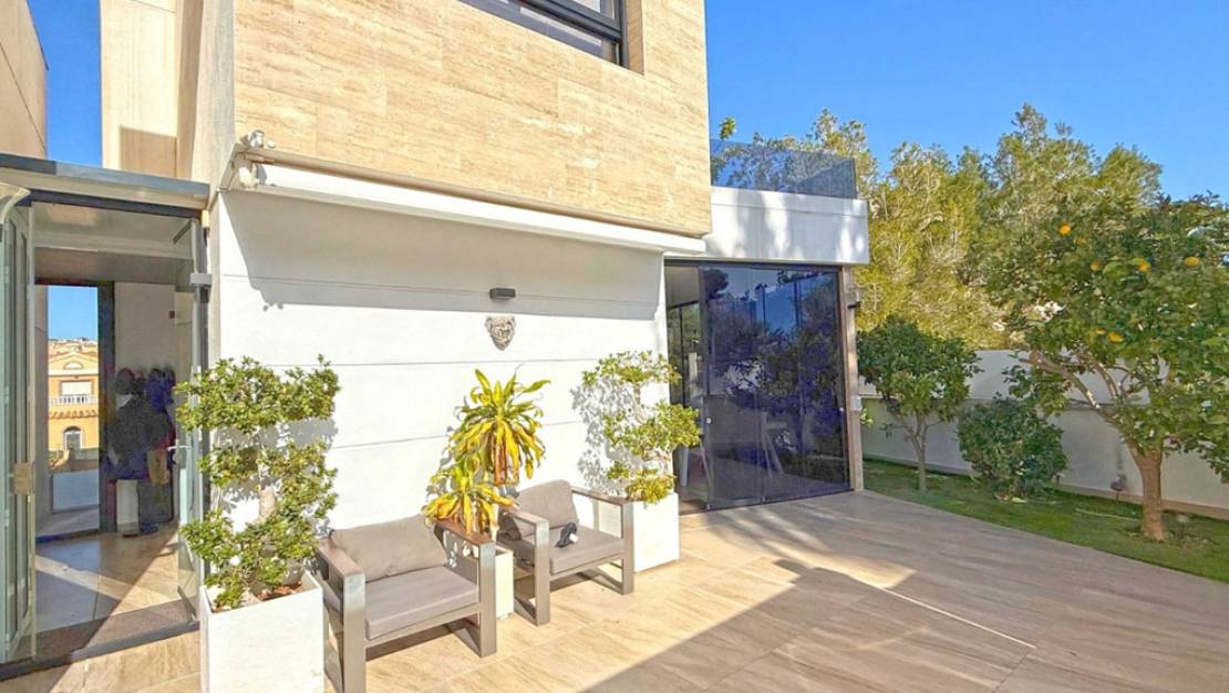 Sale - Villa - Orihuela - Villamartin