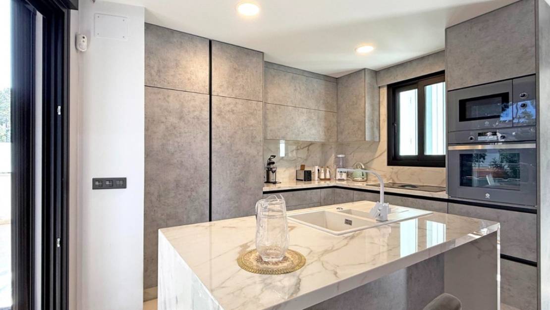 Sale - Villa - Orihuela - Villamartin