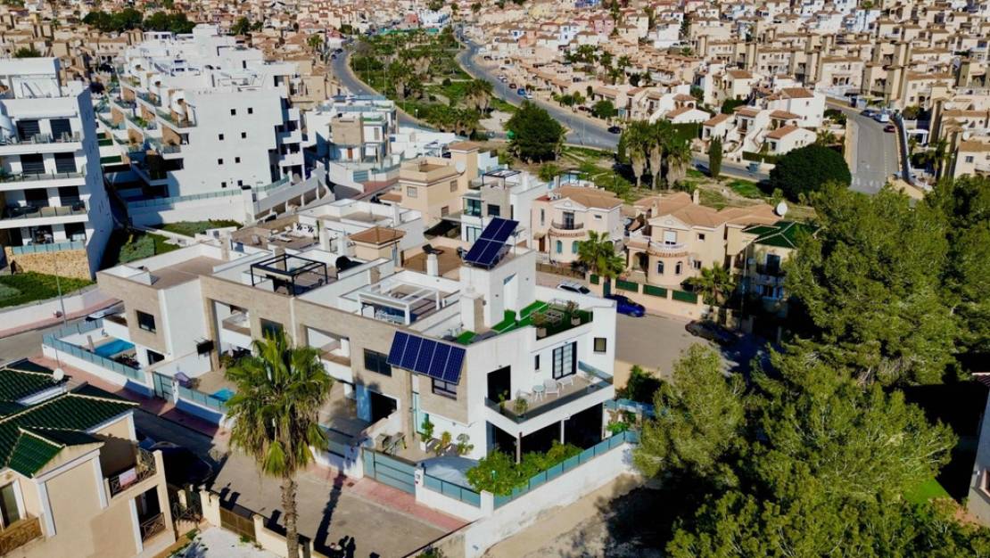 Sale - Villa - Orihuela - Villamartin