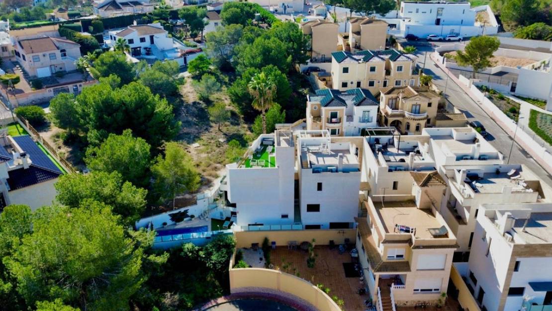 Sale - Villa - Orihuela - Villamartin