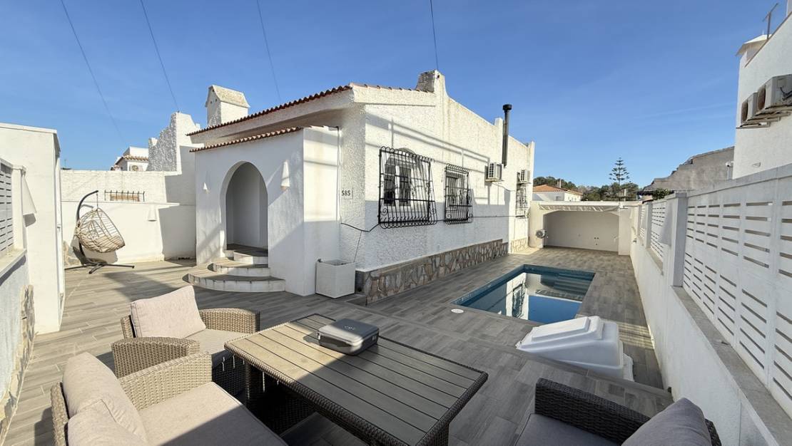Sale - Villa - Orihuela - Villamartin