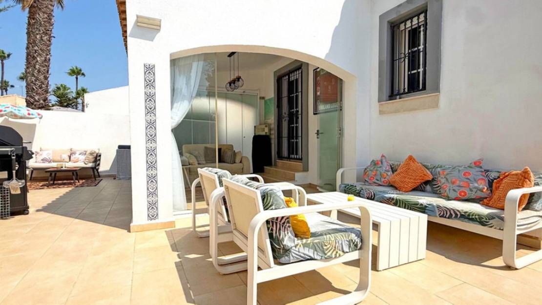 Sale - Villa - Orihuela - Villamartin