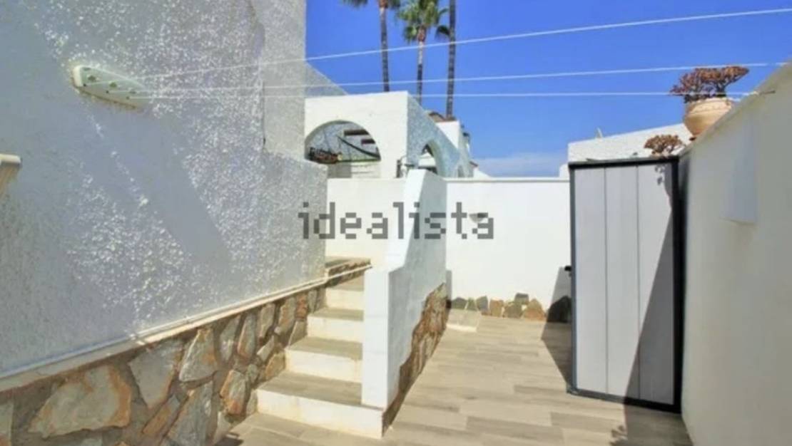 Sale - Villa - Orihuela - Villamartin