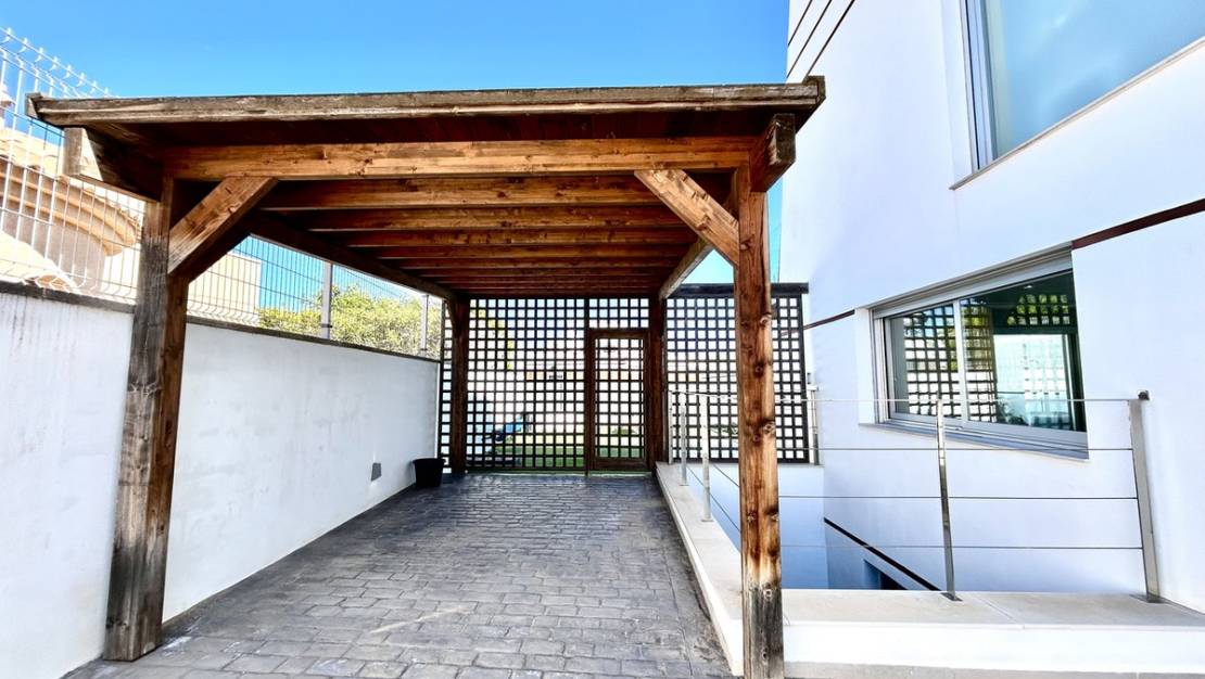 Sale - Villa - Orihuela - Villamartin