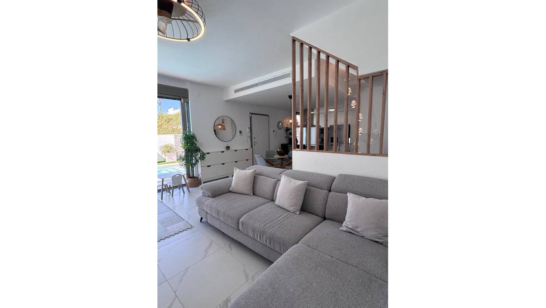 Sale - Villa - Orihuela - Villamartin