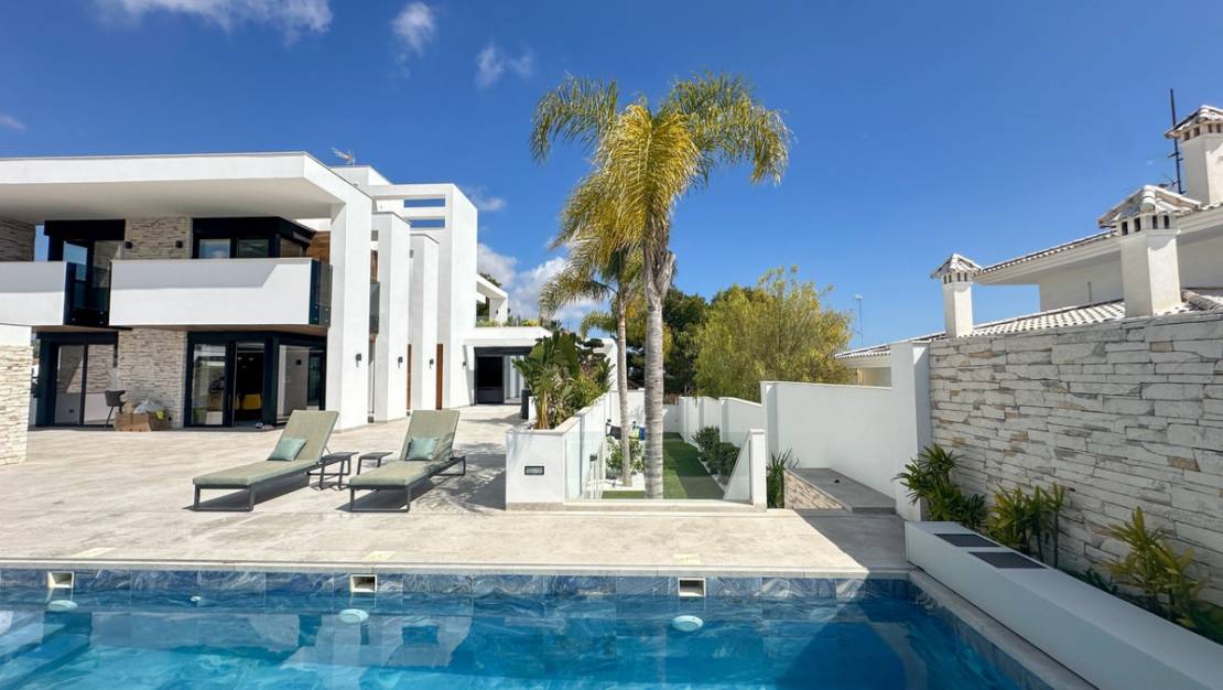 Sale - Villa - Orihuela - Villamartin