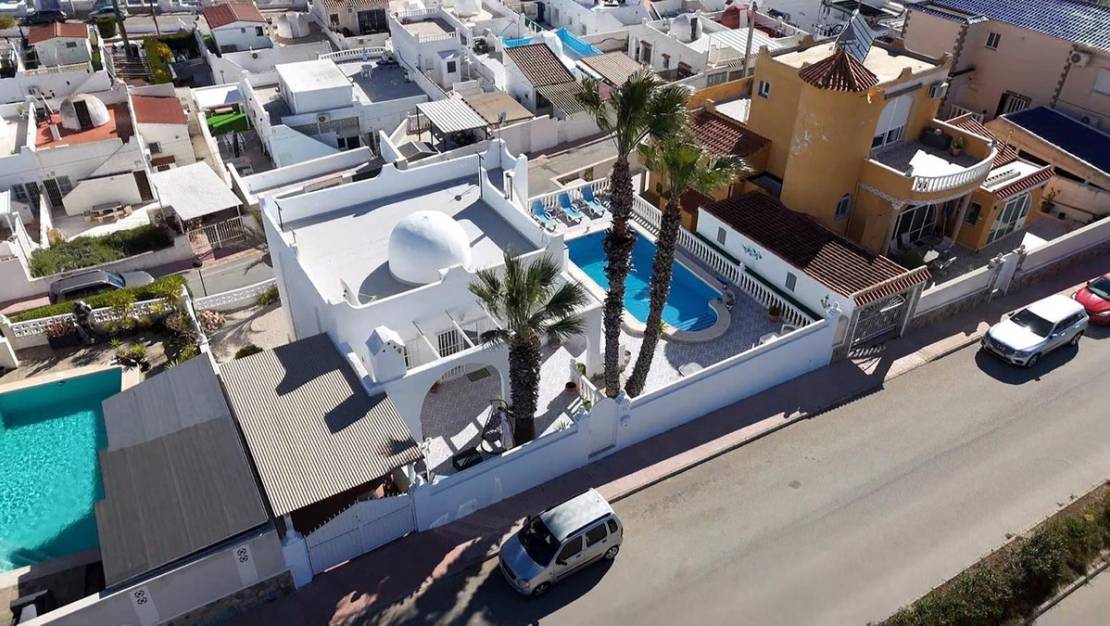Sale - Villa - Orihuela - Villamartin