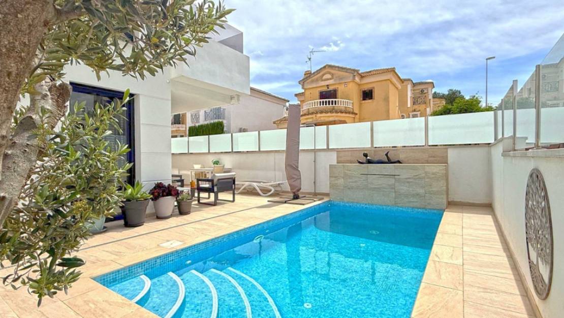 Sale - Villa - Orihuela - Villamartin