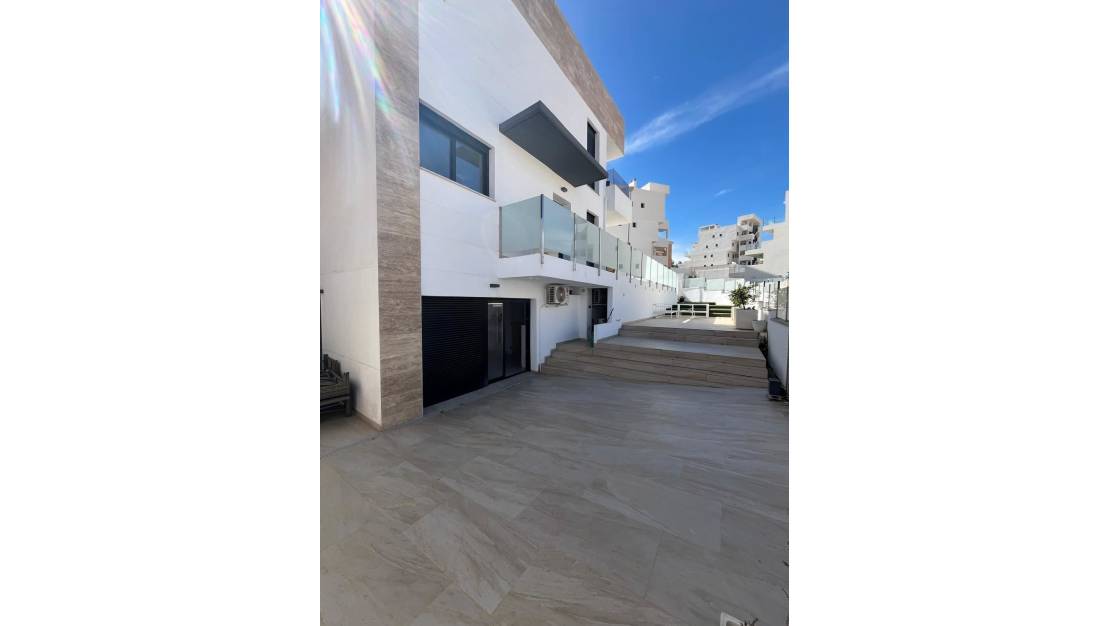 Sale - Villa - Orihuela - Villamartin