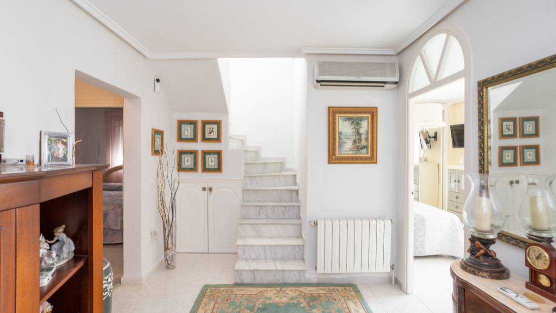 Sale - Villa - Orihuela - Villamartin