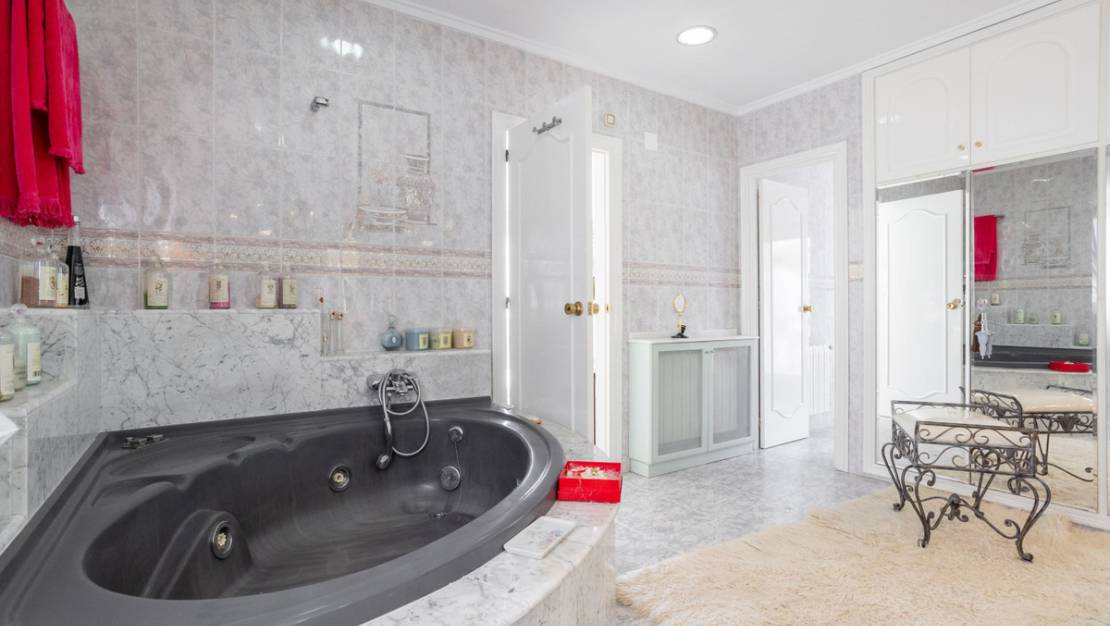 Sale - Villa - Orihuela - Villamartin