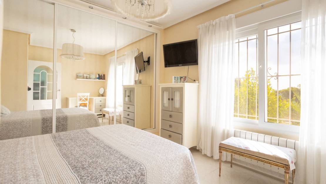 Sale - Villa - Orihuela - Villamartin