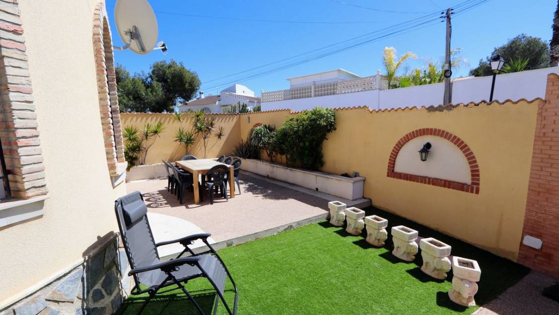 Sale - Villa - Orihuela - Villamartin