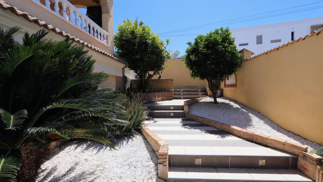 Sale - Villa - Orihuela - Villamartin