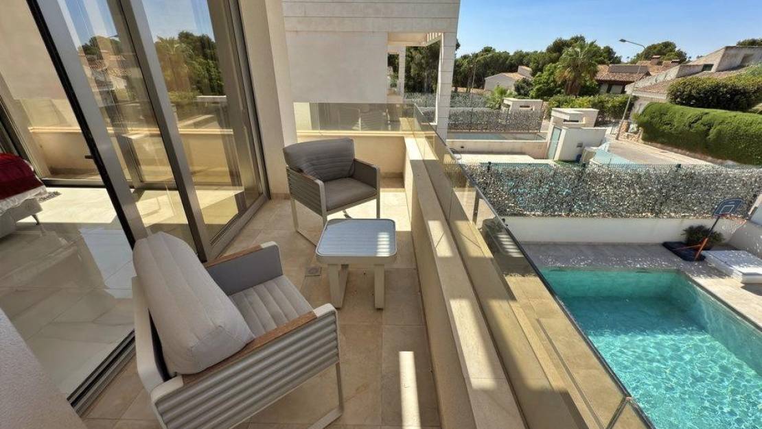 Sale - Villa - Orihuela - Villamartin