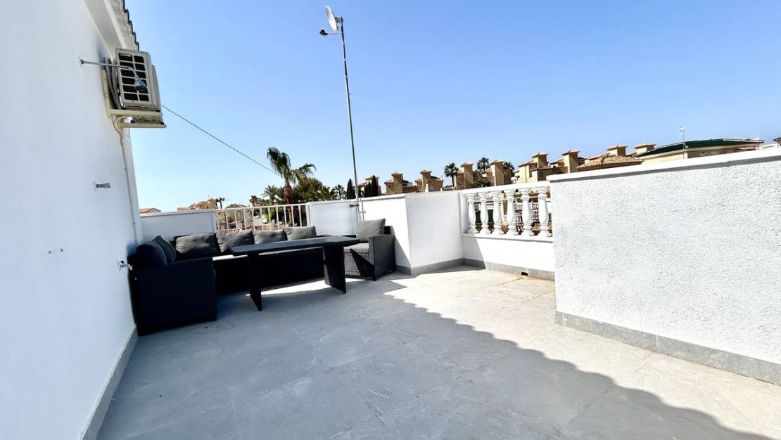 Sale - Villa - Orihuela - Villamartin