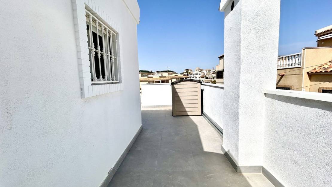 Sale - Villa - Orihuela - Villamartin