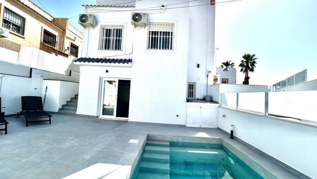Sale - Villa - Orihuela - Villamartin