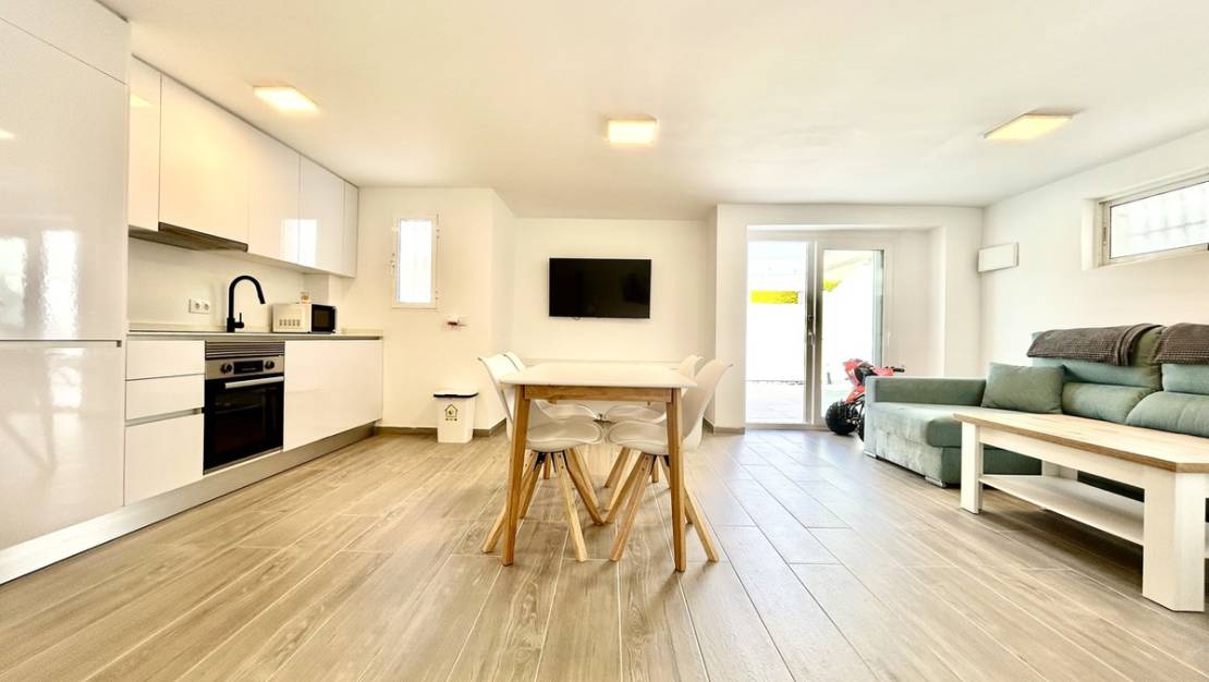 Sale - Villa - Orihuela - Villamartin