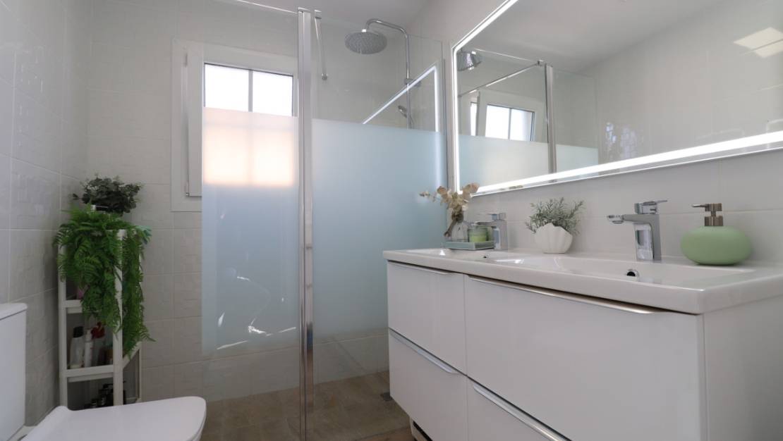 Sale - Villa - Orihuela - Villamartin