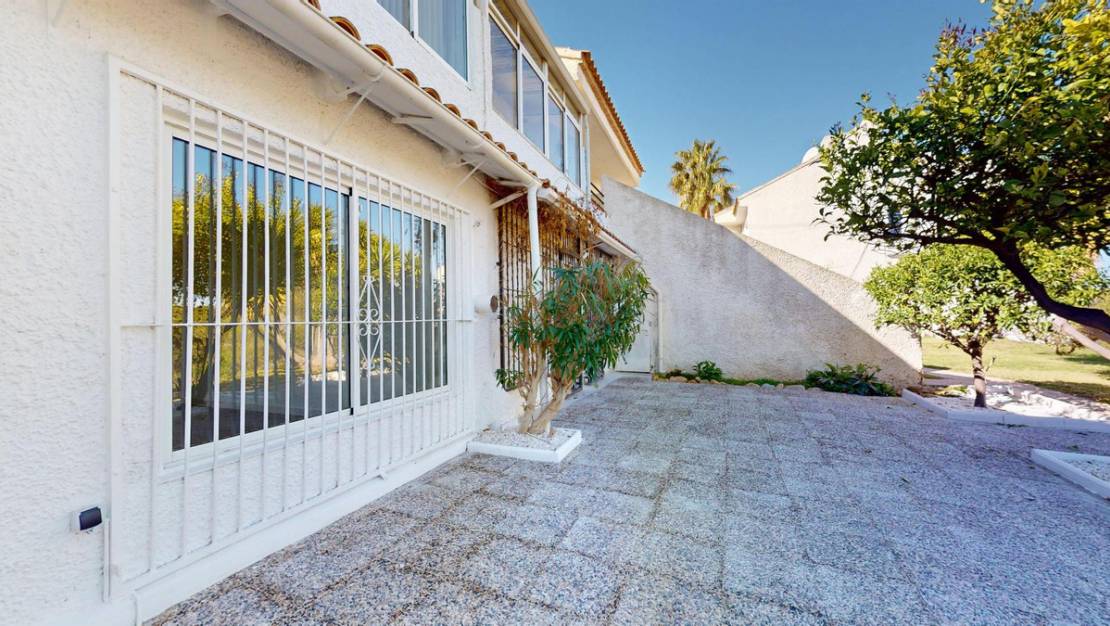 Sale - Villa - Orihuela - Villamartin