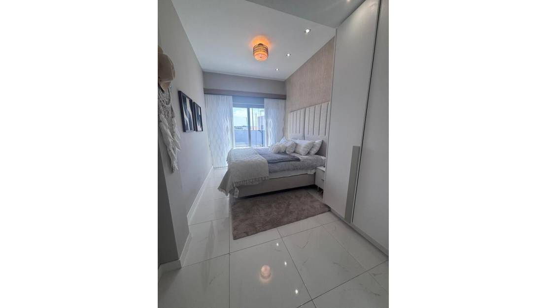 Sale - Villa - Orihuela - Villamartin