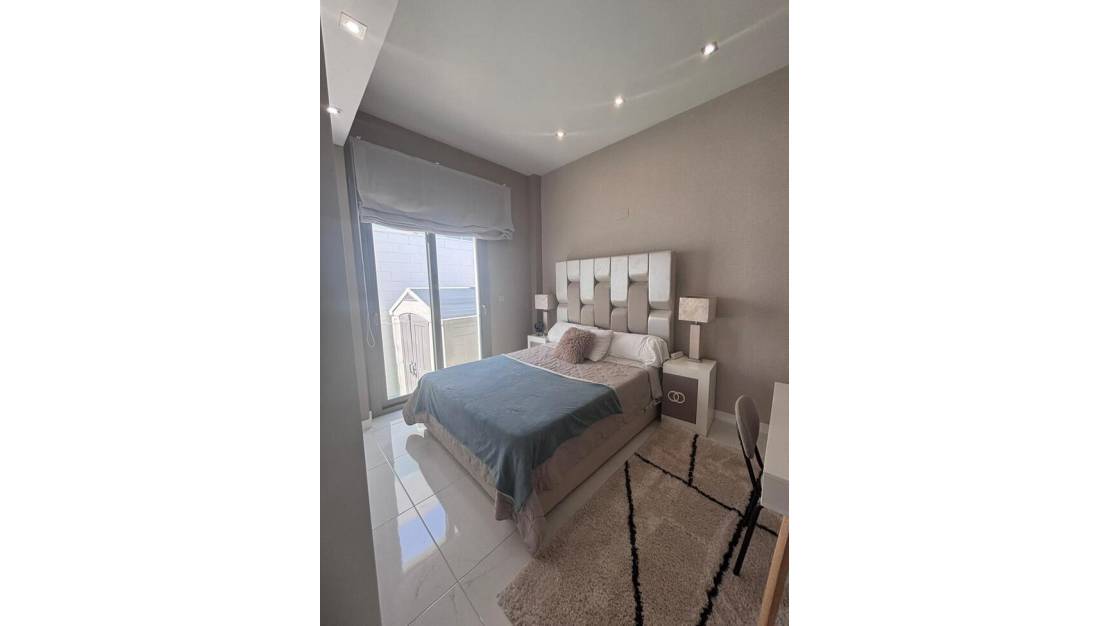 Sale - Villa - Orihuela - Villamartin