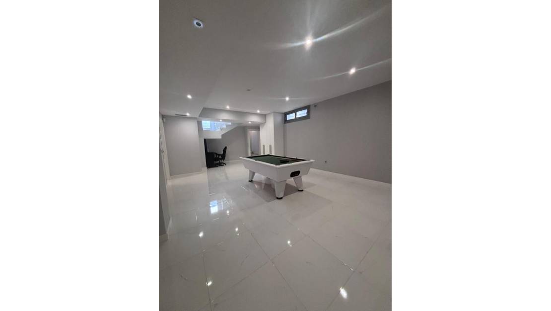 Sale - Villa - Orihuela - Villamartin