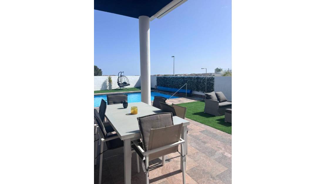 Sale - Villa - Orihuela - Villamartin