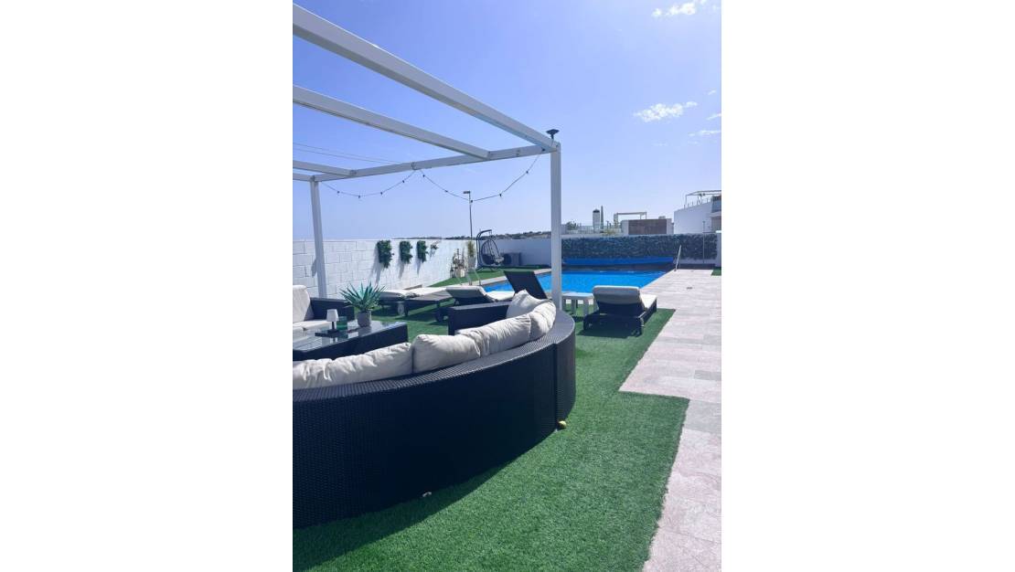 Sale - Villa - Orihuela - Villamartin