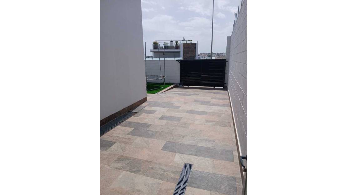 Sale - Villa - Orihuela - Villamartin