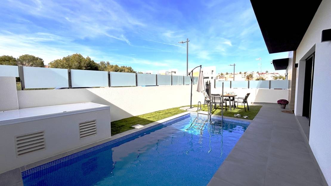 Sale - Villa - Orihuela - Villamartin