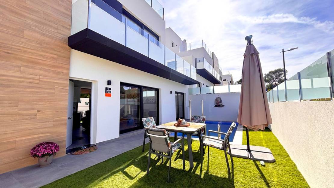 Sale - Villa - Orihuela - Villamartin