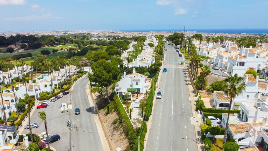 Sale - Villa - Orihuela - Villamartin