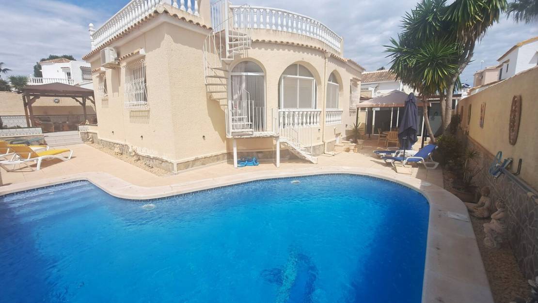 Sale - Villa - Orihuela - Villamartin