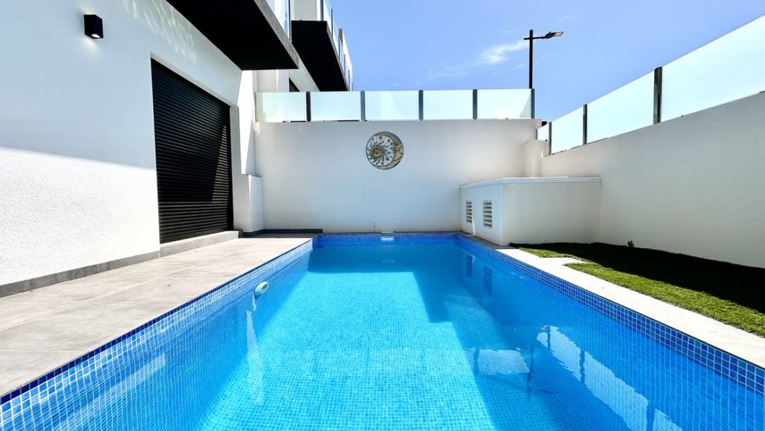 Sale - Villa - Orihuela - Villamartin