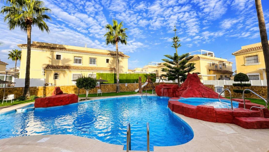 Sale - Villa - Orihuela - Villamartin