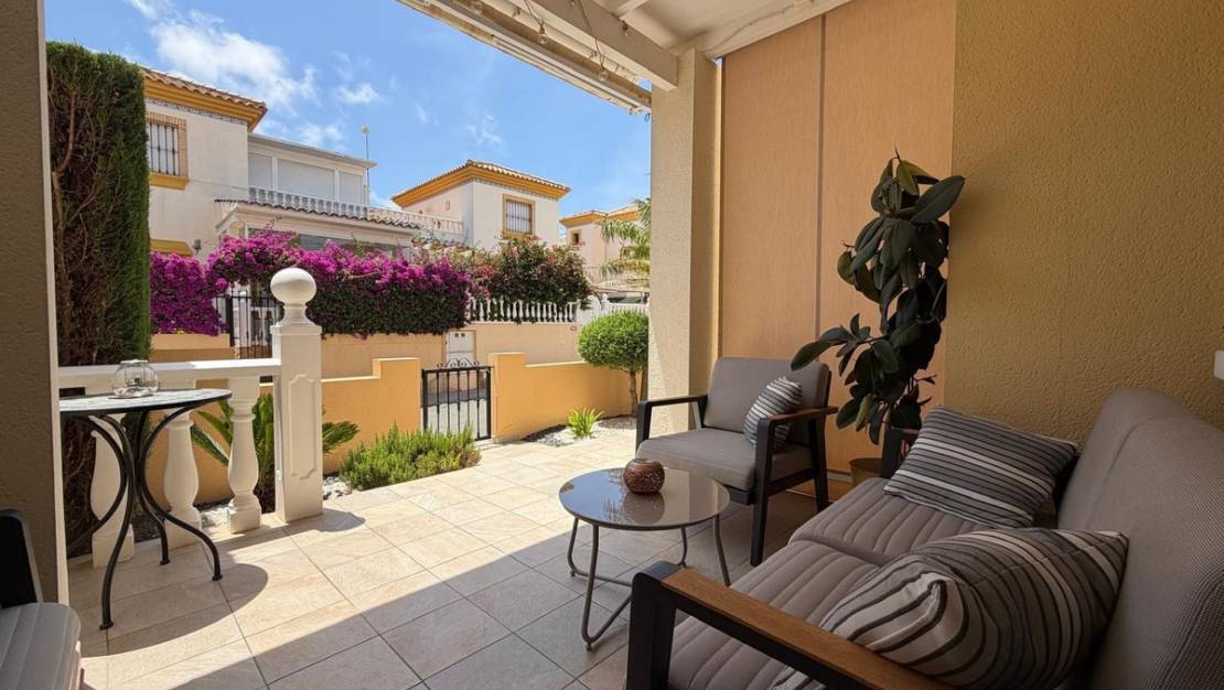 Sale - Villa - Orihuela - Villamartin