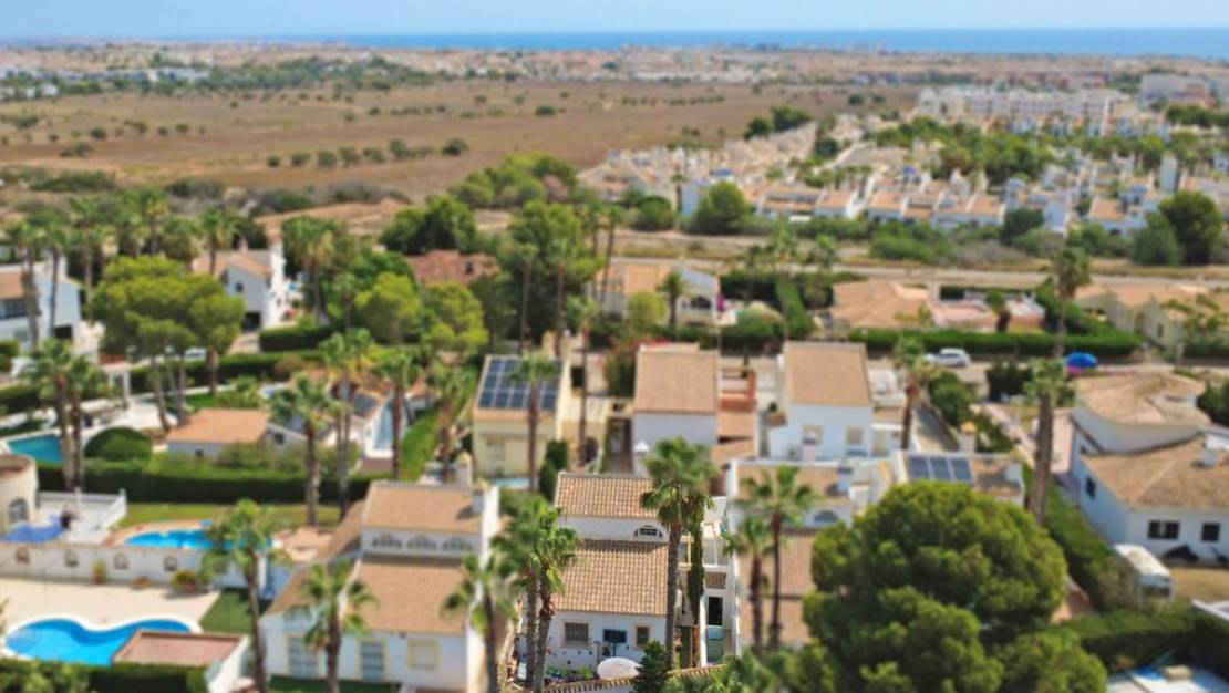 Sale - Villa - Orihuela - Villamartin