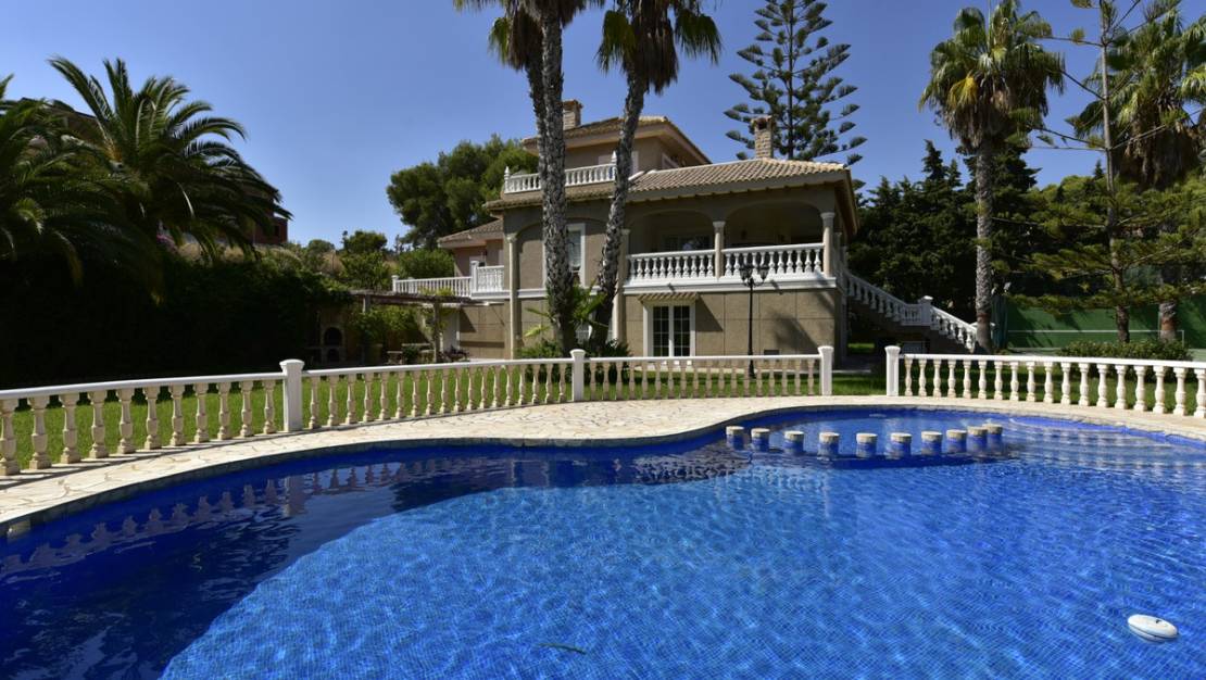 Sale - Villa - Orihuela - Villamartin