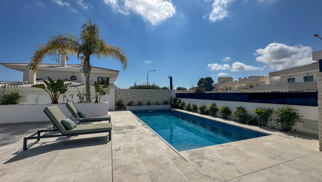 Sale - Villa - Orihuela - Villamartin