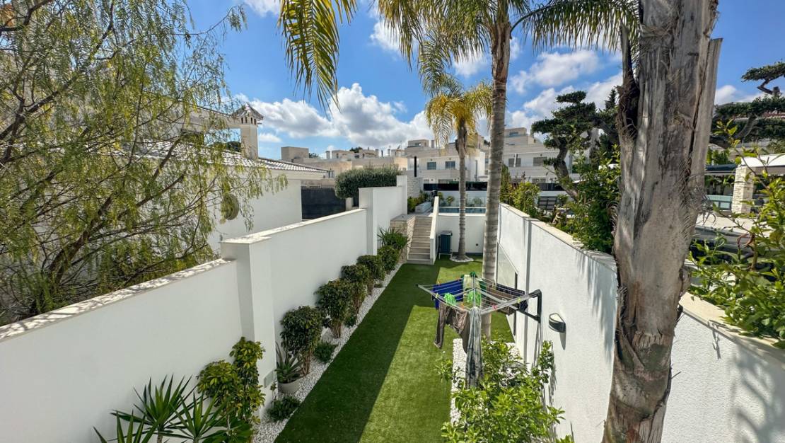 Sale - Villa - Orihuela - Villamartin