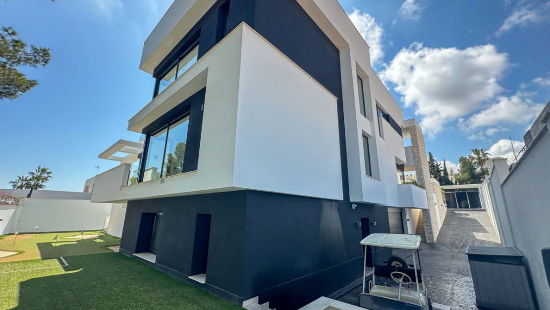 Sale - Villa - Orihuela - Villamartin