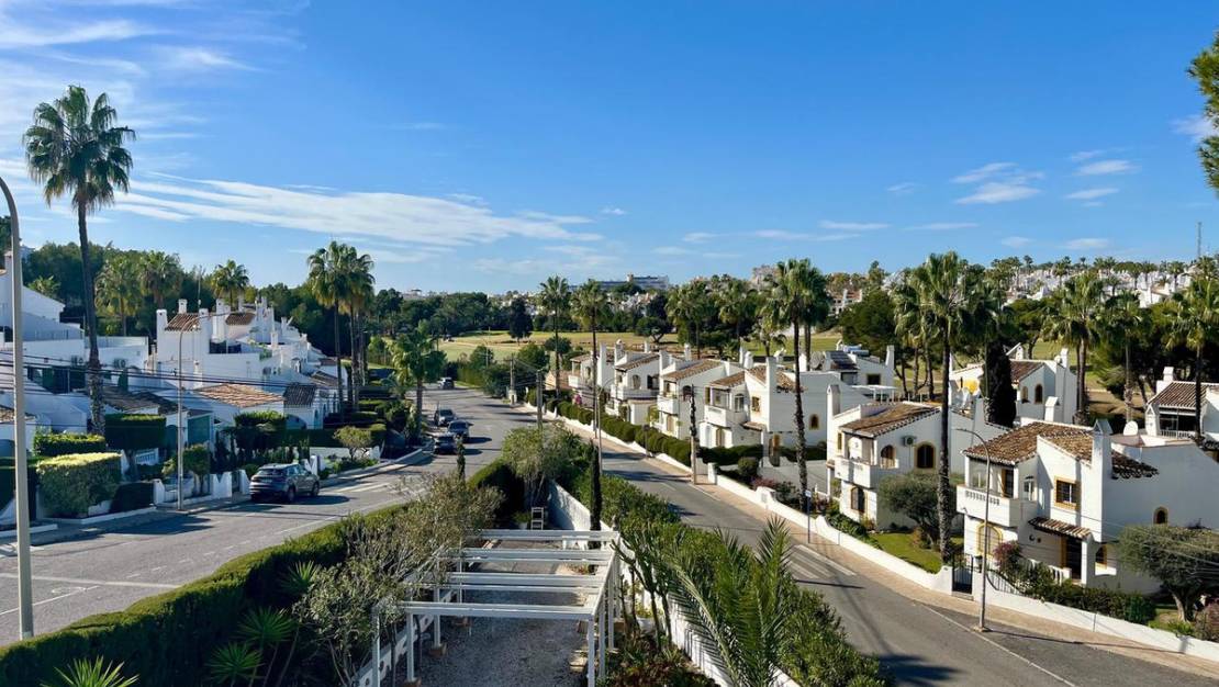 Sale - Villa - Orihuela - Villamartin