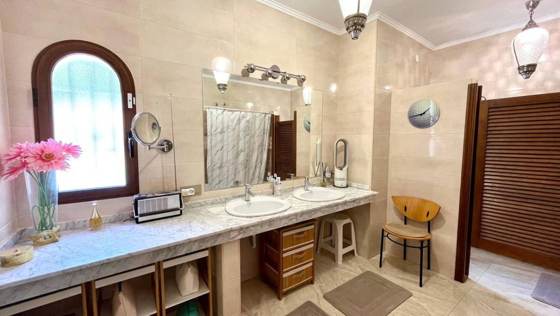 Sale - Villa - Orihuela - Villamartin