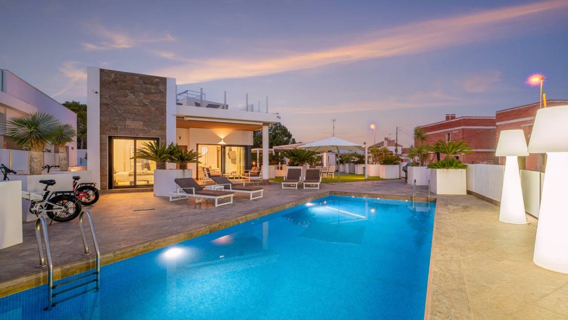 Sale - Villa - Orihuela - Villamartin