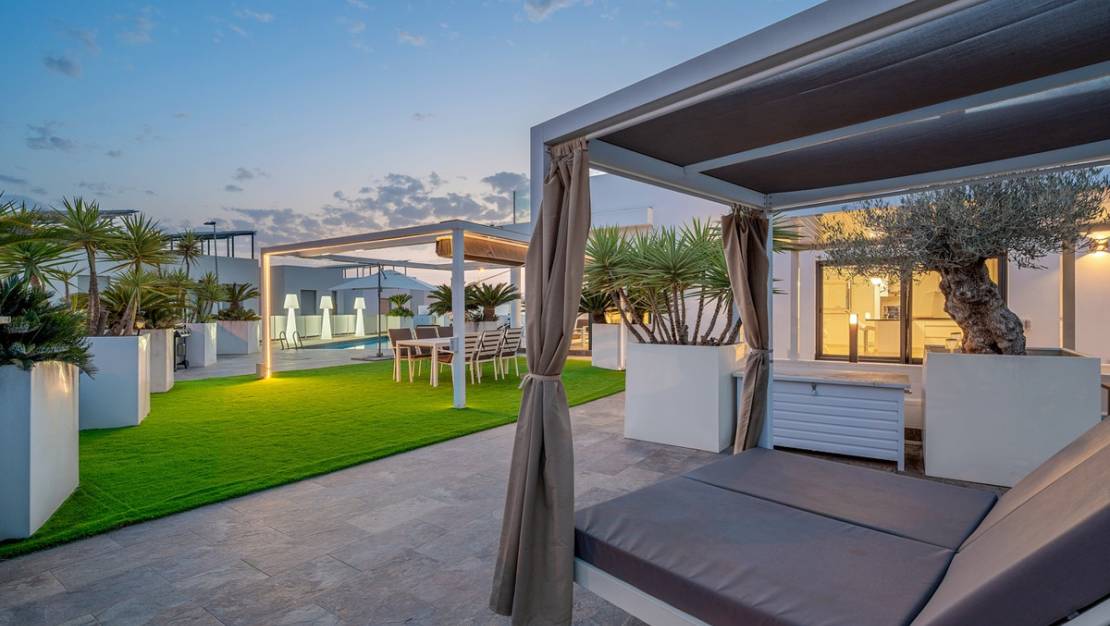 Sale - Villa - Orihuela - Villamartin