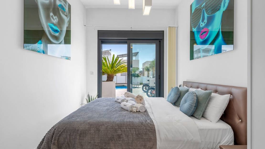 Sale - Villa - Orihuela - Villamartin