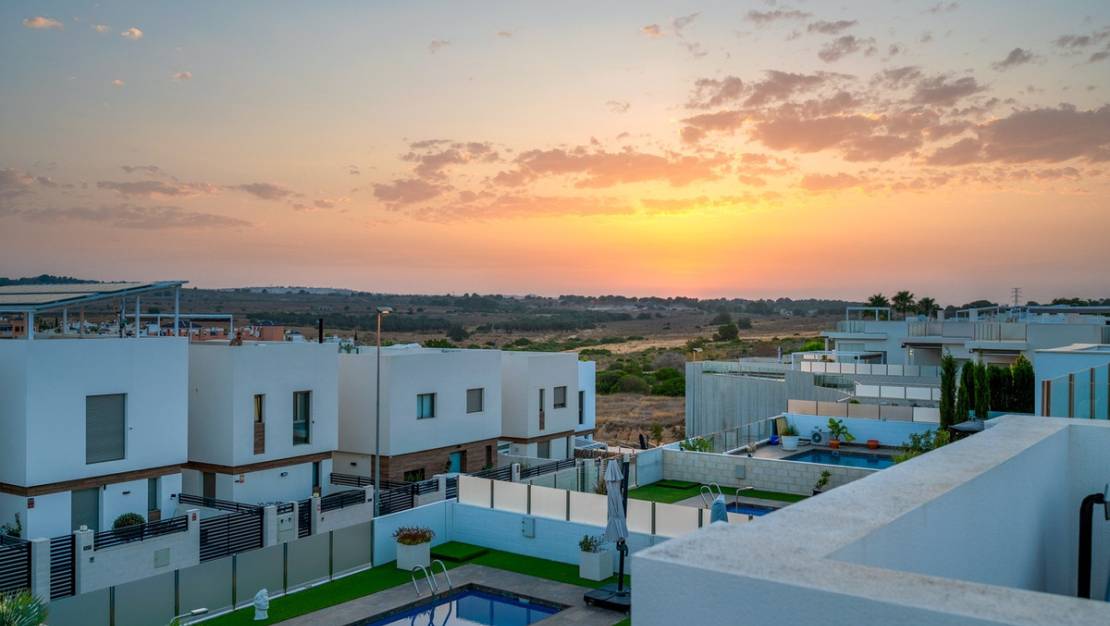 Sale - Villa - Orihuela - Villamartin